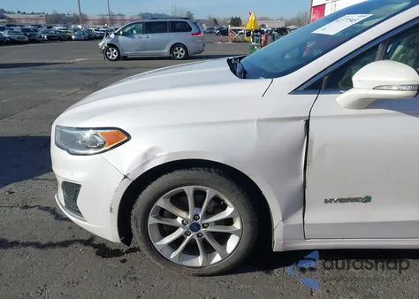 2019 Ford Fusion Hybrid Sel z USA, uszkodzony, nr VIN 3FA6P0MU1KR257325